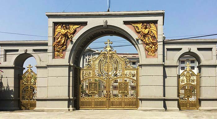 SẢn xuất cổng nhà thờ